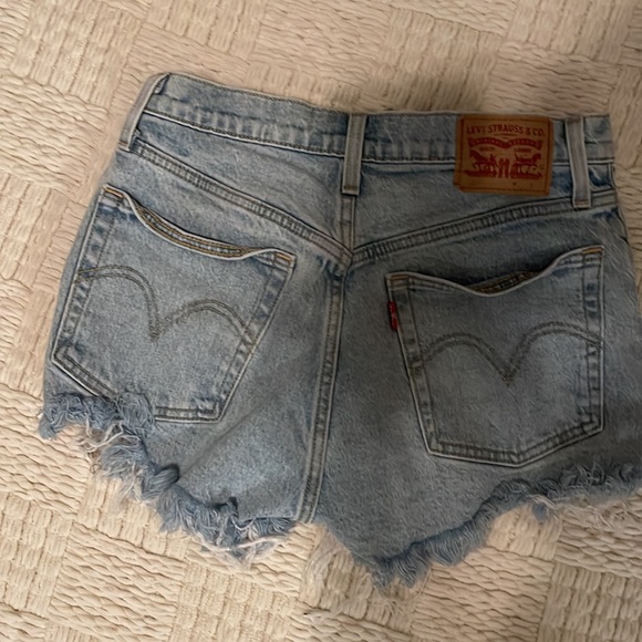 501’s LEVI SHORTS - Picture 2 of 2